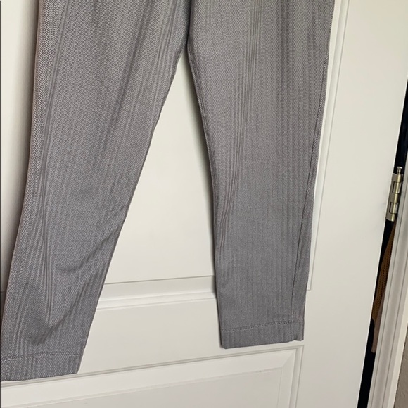 Lululemon ankle pant - Picture 4 of 7